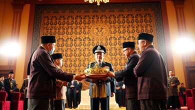 Kapolri Terima Tanjak dari LAM Riau